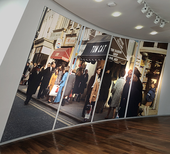 fabric-seg-silicon-egde|graphic-display|promotional-branding|stand-display|17L-advertising-frame|display-printing|cameo-print-and-displays|large-format-printing-cambridge|large-format-printing-st-ives|product