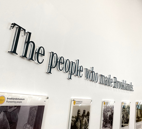 feature|mb|mercedes-benz|signage-printing|cameo-print-and-display|large-format-printing|acrylic-cut-letters|cambridge|st-ives|large-format-printing-cambridge|large-format-printing-st-ives