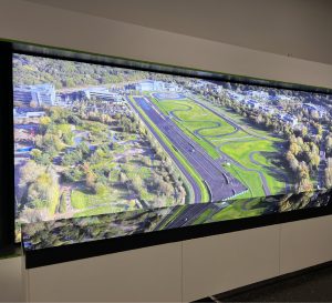 Web-printing|large-format|event-graphics|creative|pos|point-of-sale|cameo|print|cameo-print-and-displays|bespoke|bespoke-signage|mercedes|races|F1|formula-1|horse-racetrack|signage|lightbox